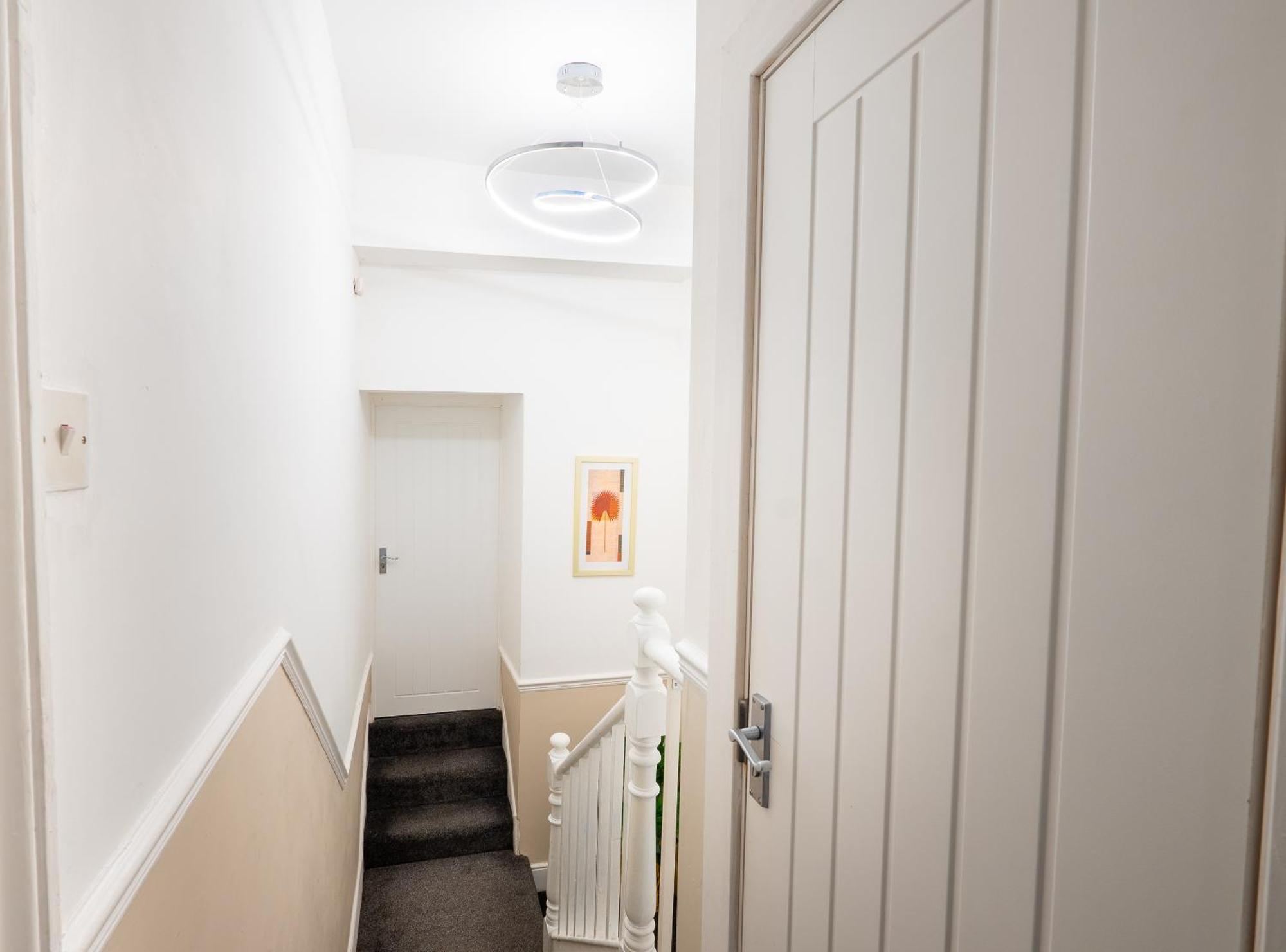 4-Bedroom Home - Ideal For Groups Working Away From Home Swansea Exterior photo